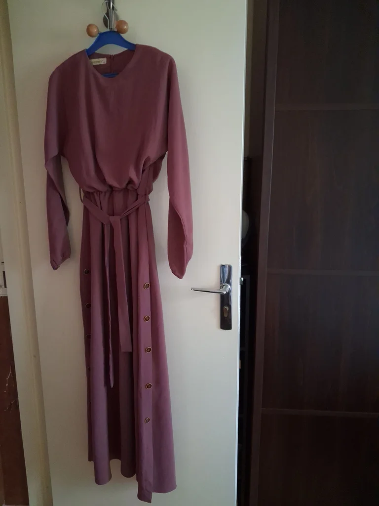 Belle robe longue fluide, couleur vieux rose taille 36
